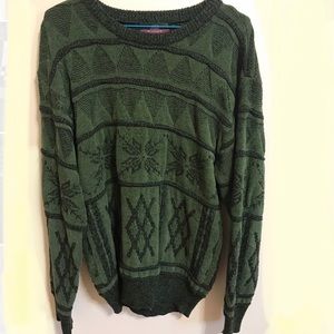 green crew neck sweater